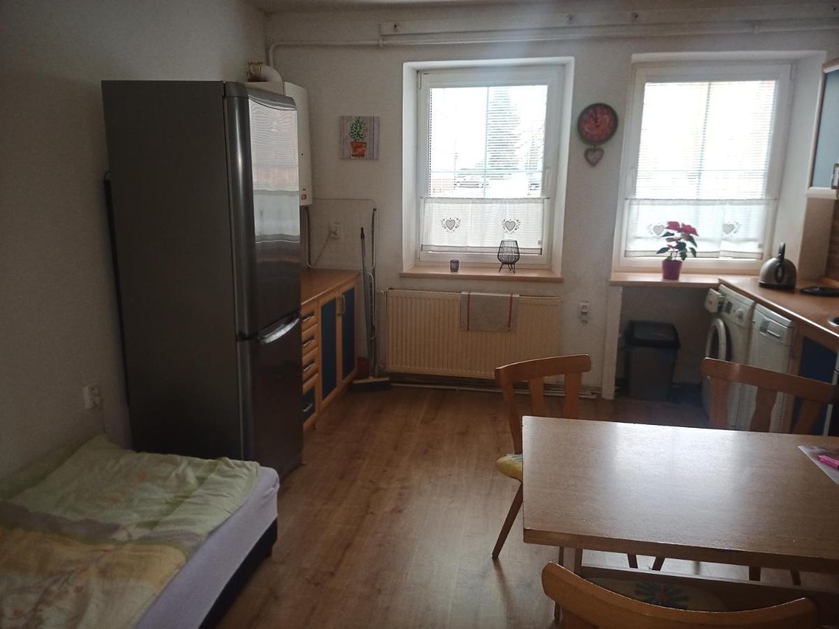 Апартаменти Na Cervene Louce Apartman Хеб Екстер'єр фото