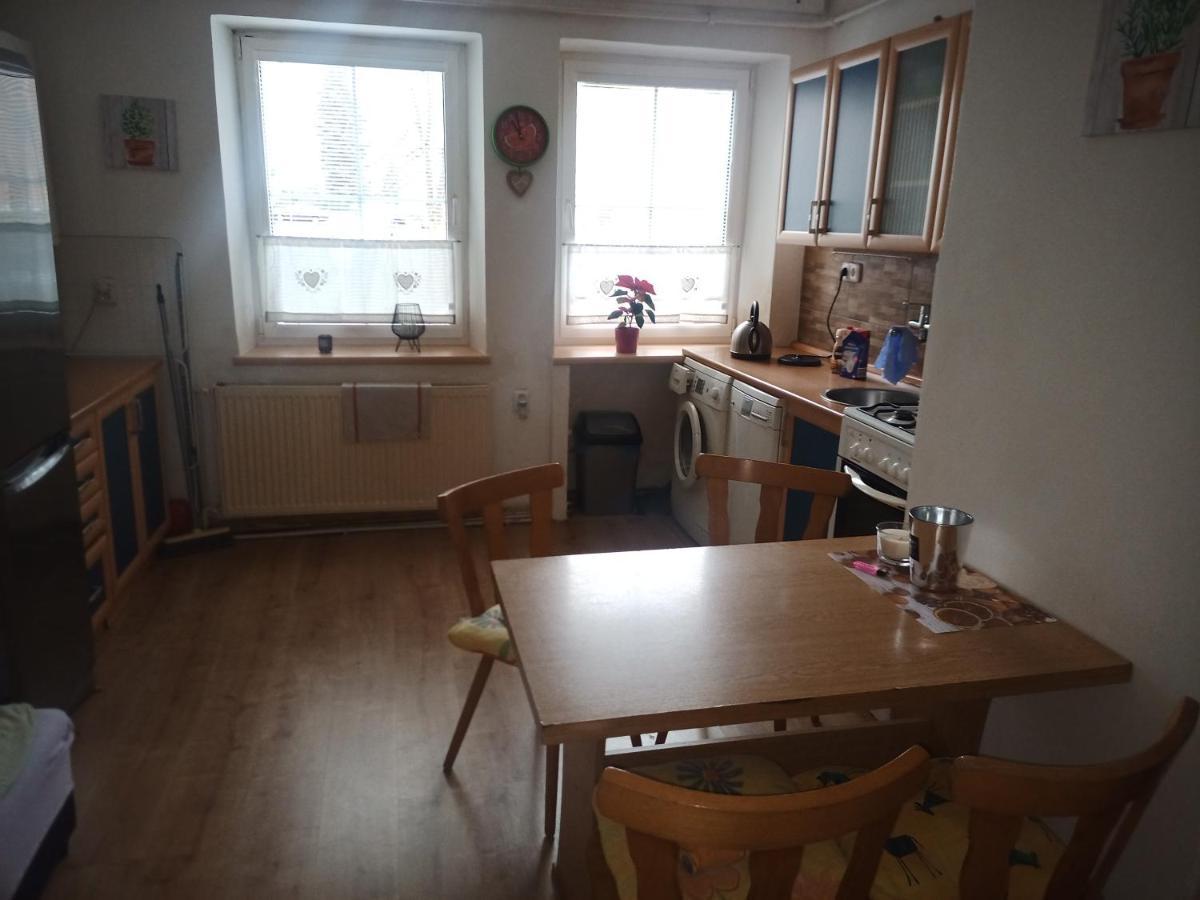 Апартаменти Na Cervene Louce Apartman Хеб Екстер'єр фото